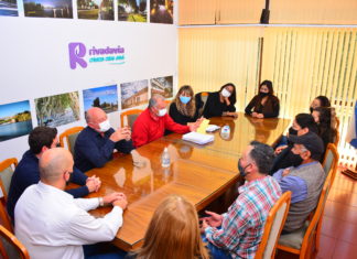 Rivadavia entregó cheques del Programa Municipal de Microcréditos