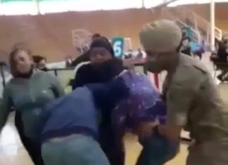 Video: riña entre mujeres en el vacunatorio de San Martín