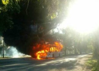 San Martín: micro de la empresa Dicetours se incendió en pleno recorrido