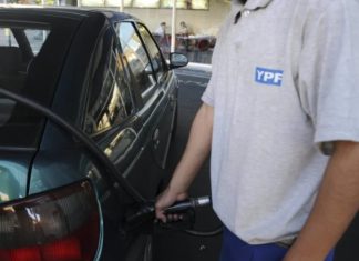 YPF aumentó a $240 el gasoil Infinia para patentes extranjeras