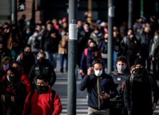 Covid: baja en los contagiados pero subieron las muertes y la positividad