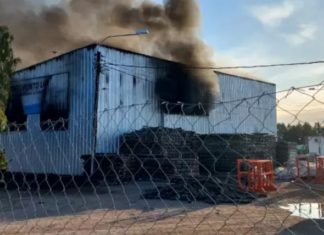 Junín: importantes pérdidas a causa de un incendio en el galpón de Punto Limpio