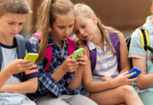 Australia prohíbe redes sociales a menores de 16 años para proteger su salud mental