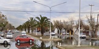 San Martín: denuncian una importante pérdida de cloacas en calle Tucumán